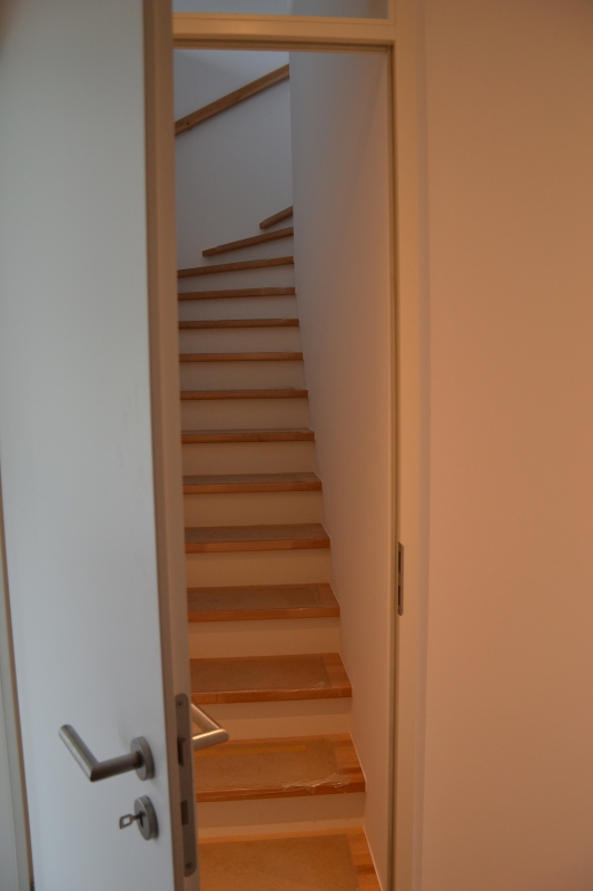 Beispiel Treppenaufgang Neubau Holzrahmen OG-DG
